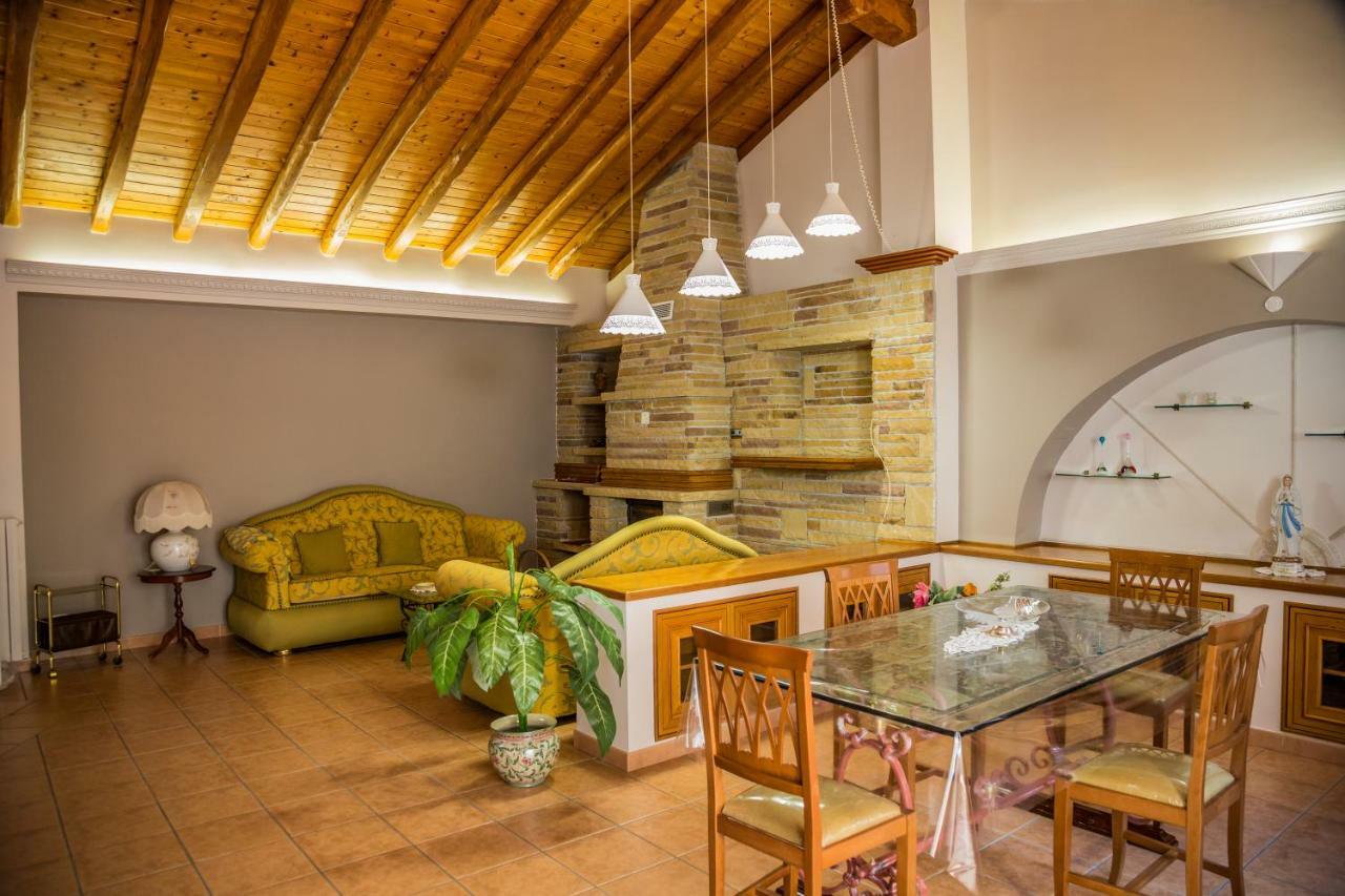 B&B Cortile Aurora Bronte Zewnętrze zdjęcie
